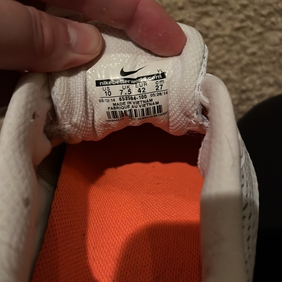 Nike Sneakers - Picture 3 of 4